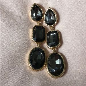 Francesca’s Grey & Gold Earring